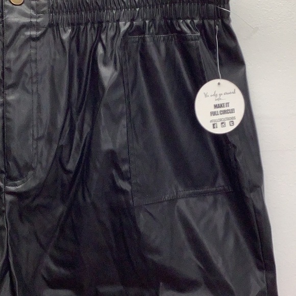 Jolie & Joy Size 3X Black Elastic & Button Closure Shorts. New With Tags - Picture 3 of 8